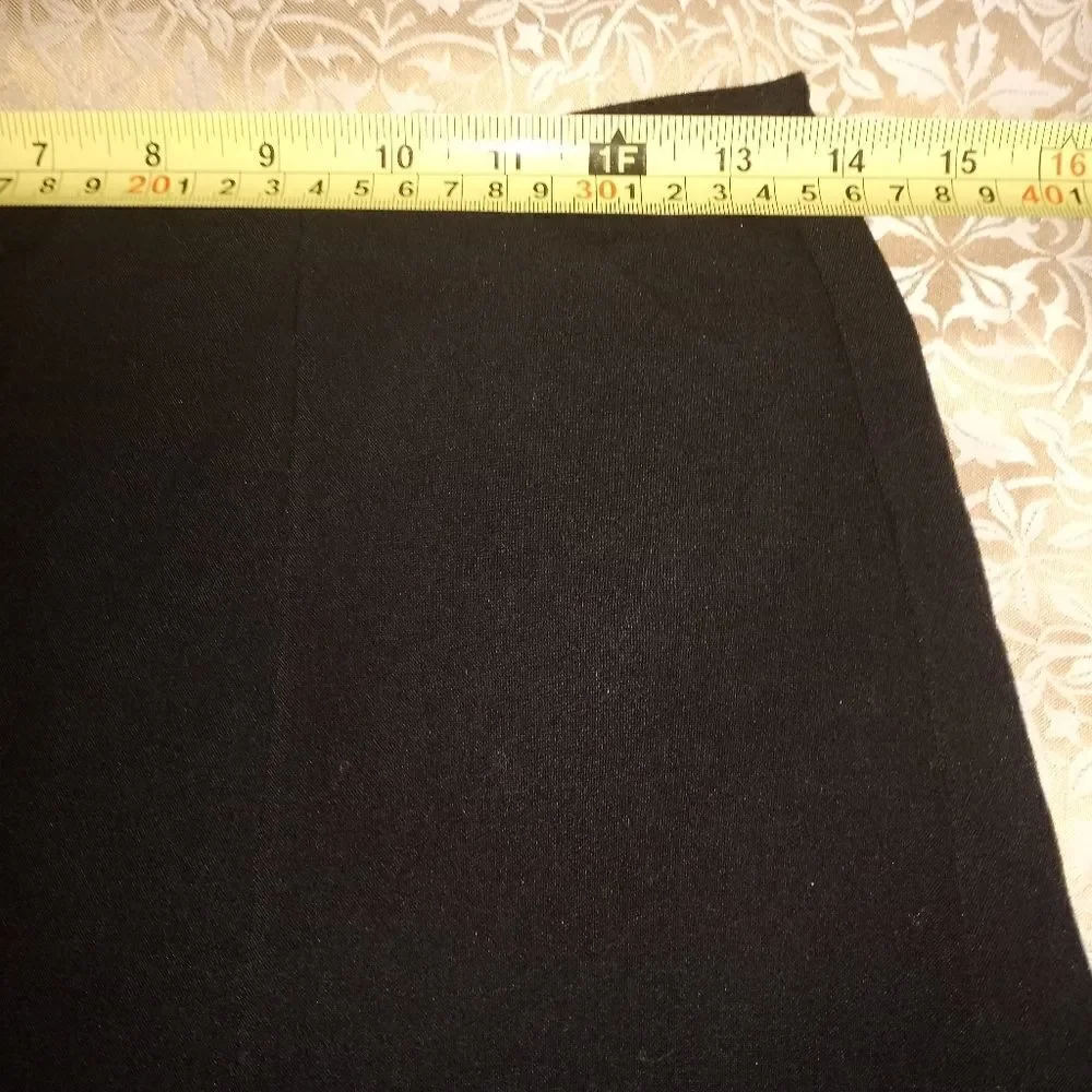 Heart Soul Size 1 A-Line Black Embroidery Flowers Women's Skirt 28